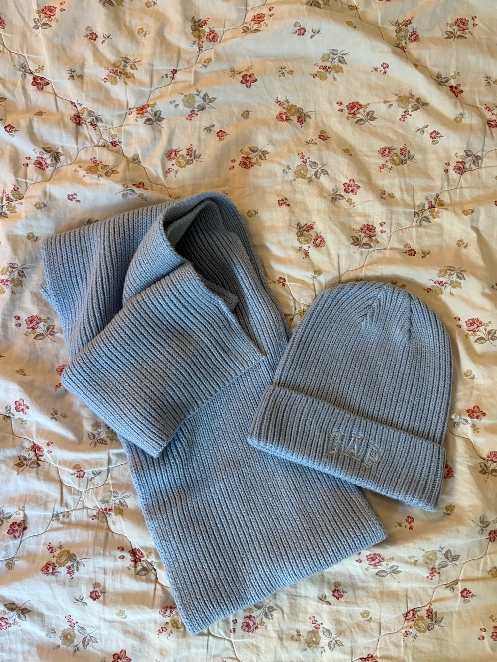 Gal Light Blue Knit Beanie and Scarf Set